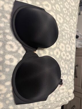 Victoria's Secret Black Strapless Molded Cup Bra